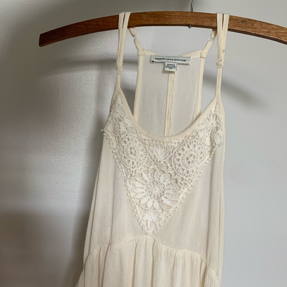 American Eagle Lace front, Peplum Cami